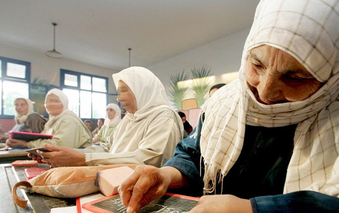 الأوقاف والشؤون الإسلامية : النساء الأكثر استفادة من محو الأمية بالمساجد