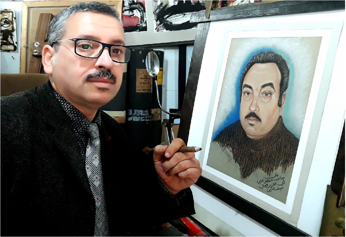 الفنان التشكيلي الأكاديمي الدكتور محمد بنعبد الله يبدع في رسم بورتري والده بمناسبة عيد الأب
