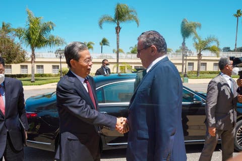 أخنوش يتباحث مع رئيس اللجنة الدائمة للجمعية الشعبية الوطنية الصينية