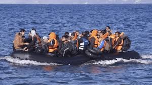 مخاوف من مصرع العشرات جراء غرق قارب مهاجرين متجه إلى جزر الكناري