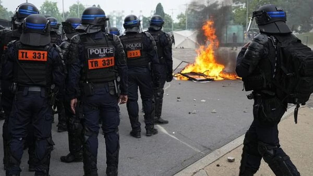 الشرطة الفرنسية توقف 994 شخصا في أعمال الشغب