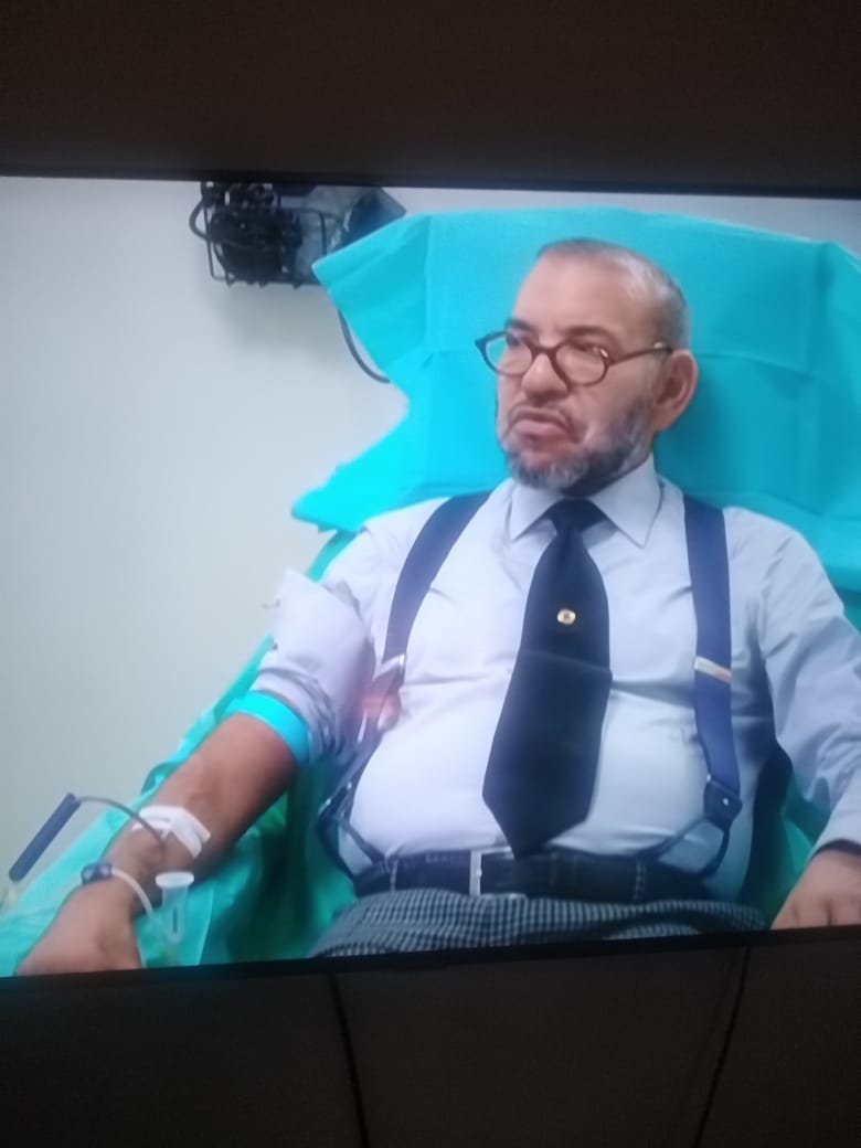 الملك محمد السادس يتبرع بالدم لفائدة المصابين في الزلزال