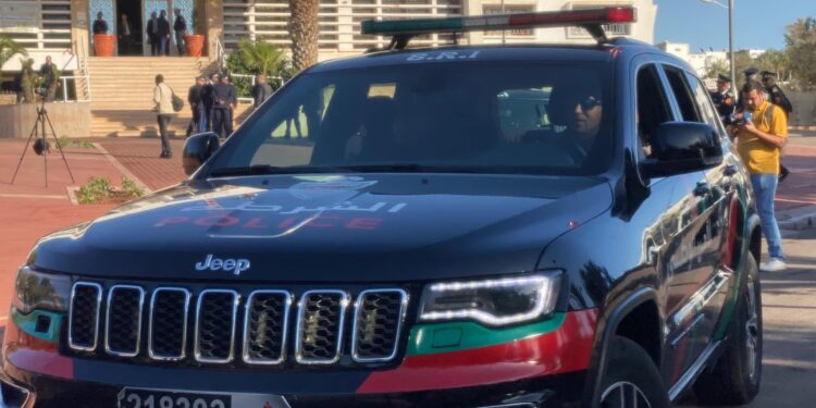 توقيف شخصين بورزازات للاشتباه في تورطهما في النصب على راغبين في الهجرة بعقود عمل وهمية