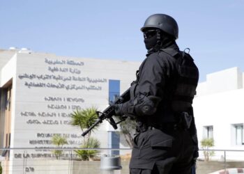 توقيف عنصر متطرف يتبنى الفكر المتشدد لتنظيم “داعش” الإرهابي (المكتب المركزي للأبحاث القضائية)