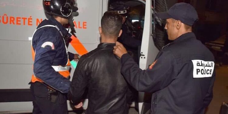 توقيف شخصين بخنيفرة للاشتباه في نشر خبر زائف يمس الإحساس بالأمن العام