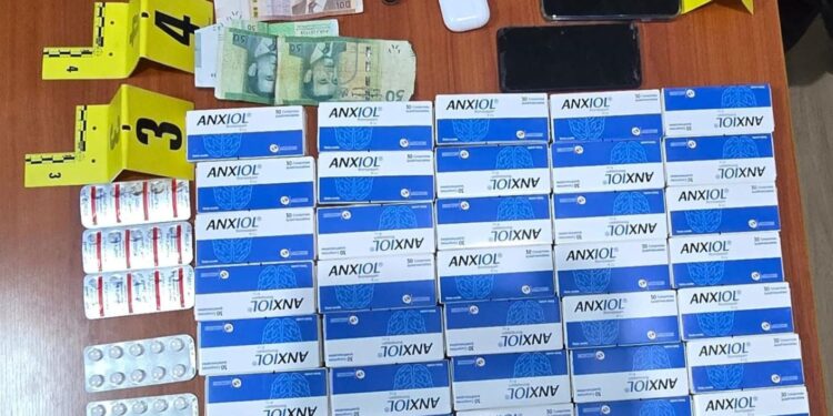 تيفلت.. تفكيك شبكة لترويج المخدرات وحجز 1410 قرص طبي مخدر