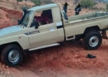 سيدي إفني / حجز سيارة مزورة الترقيم يشتبه في استعمالها للتهريب، والبحث مازال جاريا عن سائقها الفار.