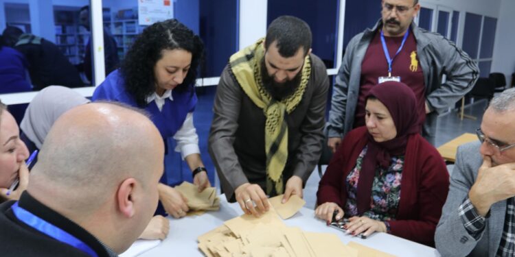 ساكنة الحسيمة تختار مشروع تأهيل حديقة ميرادور في أول تجربة للميزانية التشاركية