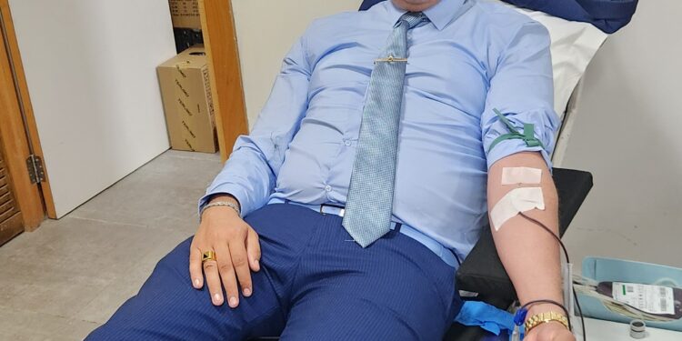 مشاركة متميزة للشريف إسماعيل أيت بوبوط في فعاليات الأبواب المفتوحة وتبرعه بالدم رفقة السيدة قجيم
