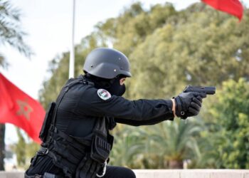 مفتش شرطة بأولاد تايمة يضطر لاستعمال سلاحه الوظيفي لتوقيف مروج مخدرات عرض الأمنيين لاعتداء خطير