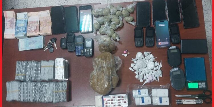 ولاية أمن طنجة توقف ستة متورطين في ترويج المخدرات وتحجز آلاف الأقراص المهلوسة
