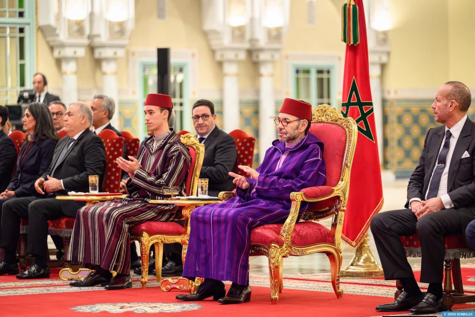جلالة الملك يعطي الانطلاقة الرسمية لمصنع استراتيجي لإنتاج أنظمة هبوط الطائرات بالنواصر