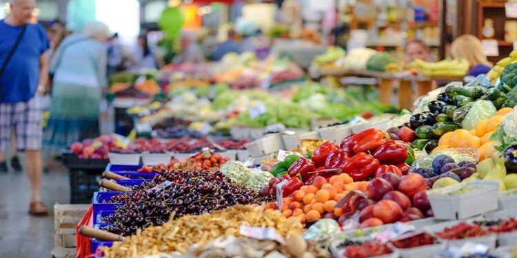 المدافعون عن حقوق المستهلك بالمغرب يطالبون بإعادة ترتيب أولويات السياسات العمومية