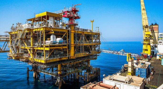 هجوم إسرائيلي أمريكي مشترك يستهدف منشآت حيوية في إيران