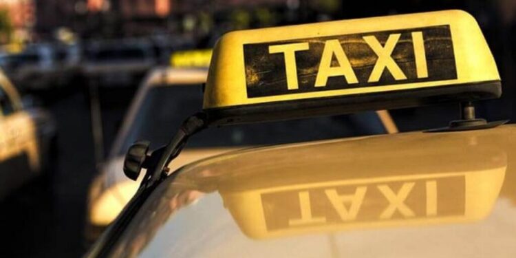 سائقو سيارات الأجرة الكبيرة يرفعون التسعيرة بين أكادير وإنزكان وتيزنيت وسط جدل المواطنين