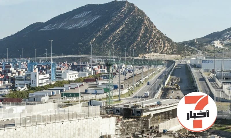 فوضى الشاحنات بمحيط طنجة المتوسط: حين يتحول الطريق إلى “قانون غاب”