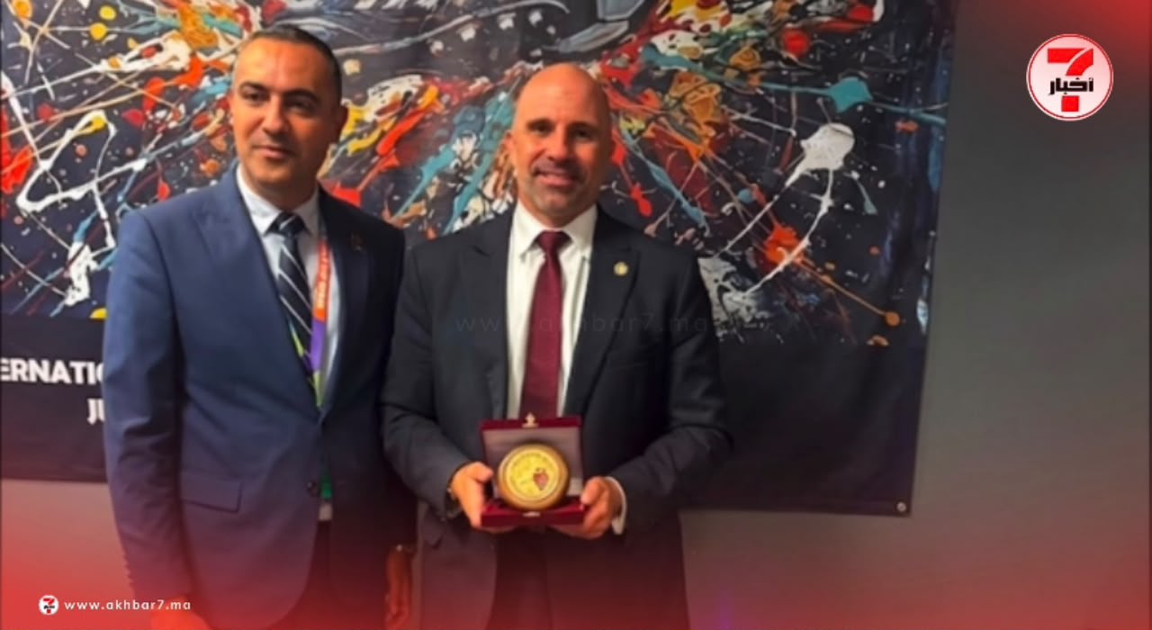 نائب مدير الـ FBI يزور مركز التعاون الأمني لـ”مونديال 2026″ ويشيد بالشراكة الاستراتيجية والموثوقة مع المغرب