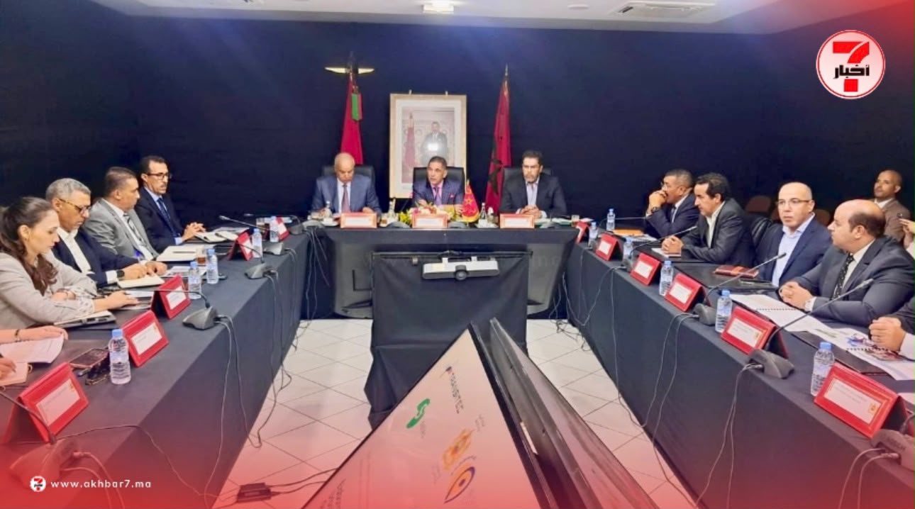 والي جهة سوس ماسة يترأس اجتماع لجنة القيادة للمصادقة على المرحلة الثانية من إعداد مخطط التنقل الحضري المستدام ومخططات السير والوقوف لأكادير الكبير